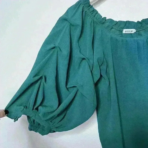 Womens Emerald Green Puff Sleeve Button Back Blouse Small Gold Buttons - Picture 2 of 7